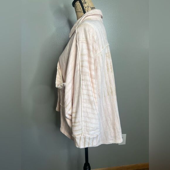 We the Free pink montauk shirt jacket oversized  size xs print tea combo boho - Picture 6 of 9